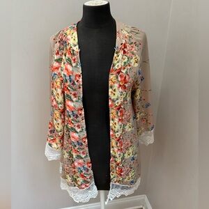 Floral tan and multicolor open front Kimono with Lace Trim
